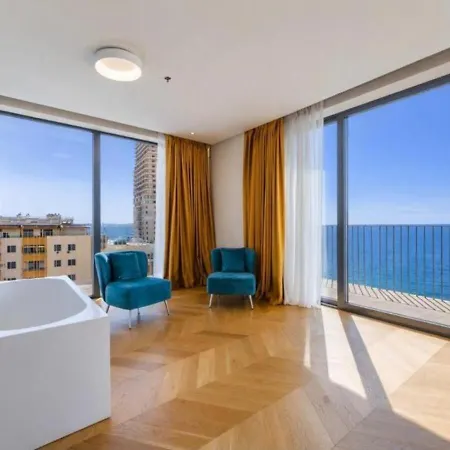 By Ps - Bay 4* Durres